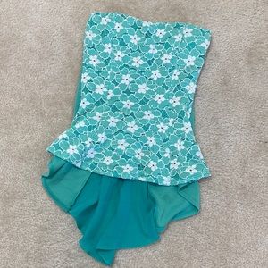 Y2K Strapless Crochet Hi-Low Top